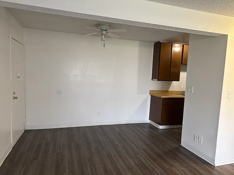 14133 Lemoli Ave #6 — Photo 11
