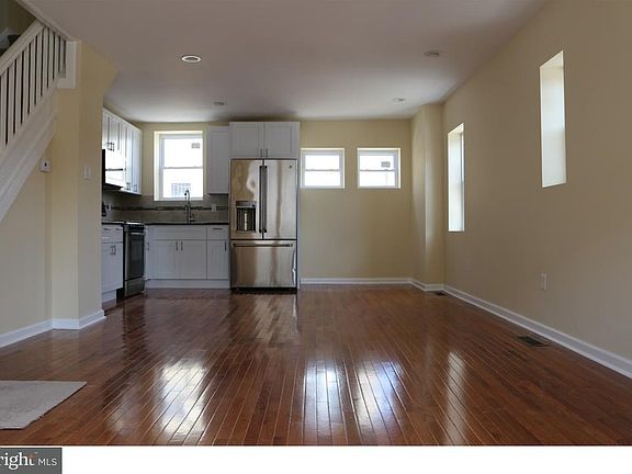 3rd image of 301 W Annsbury St