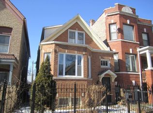 2052 N Whipple St, Chicago, IL 60647