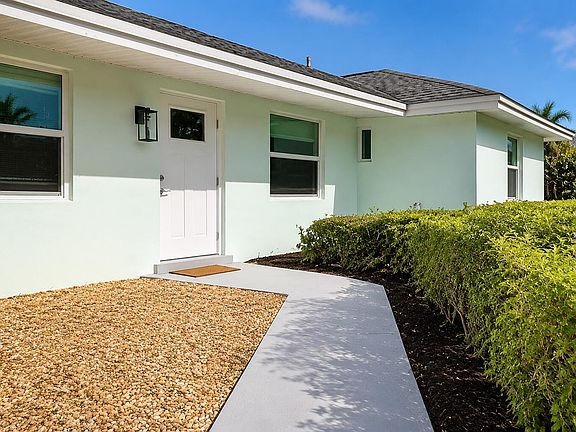 4th image of 364 VENUS Avenue