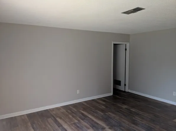 213 S Oak Ave, Sylacauga, AL 35150