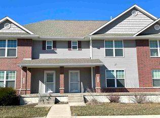 221 Huntington Dr, Iowa City, IA 52245