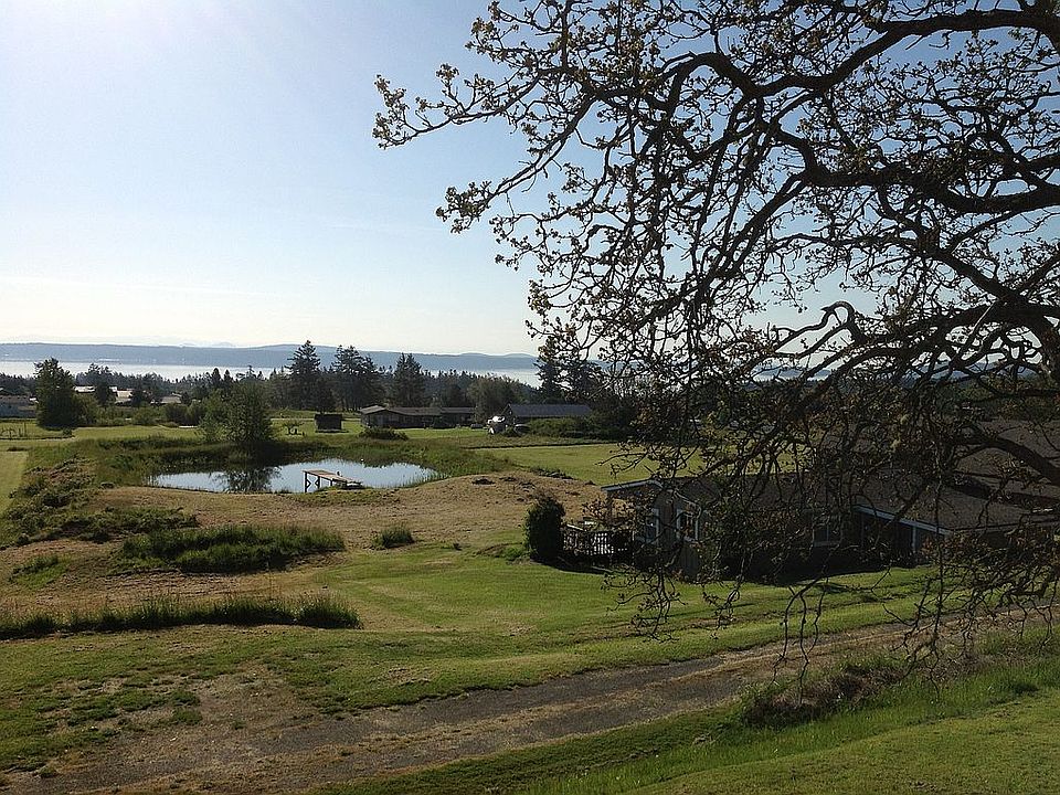 2nd image of 24 Lookout Hill Rd