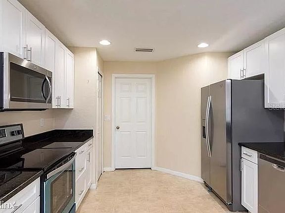 5th image of 11629R Crest Creek Dr
