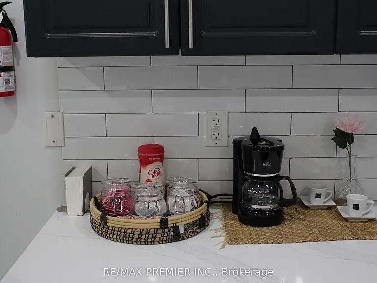 51 Mullholland Ave — Photo 20