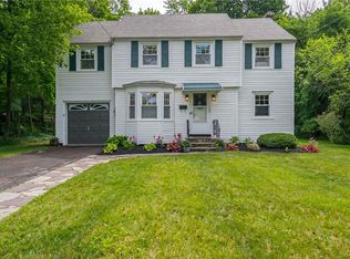 105 Hancock Dr, Syracuse, NY 13207