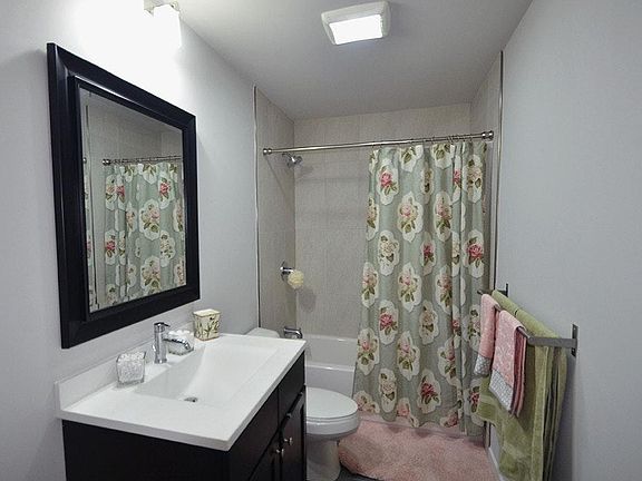 4th image of 3862 Lancaster Ave APT 103