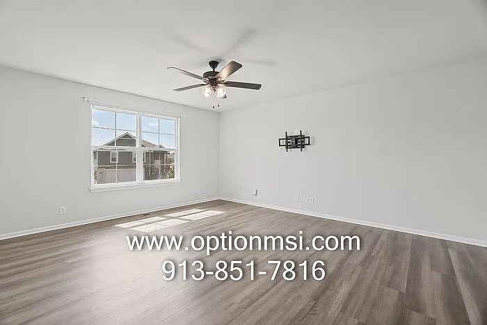 3 bed, 2.5 bath, 1932 sqft, $2,195 — Photo 4