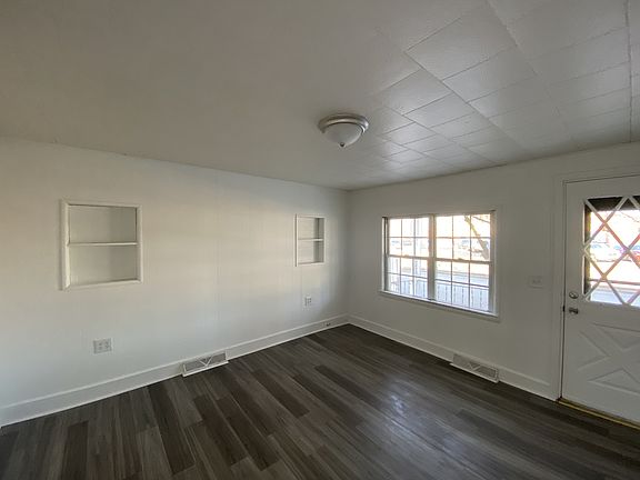 2nd image of 440 Wallace St