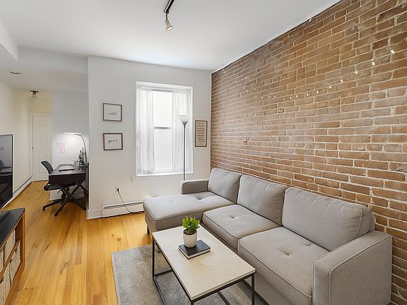 Living room virtually staged