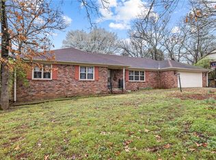 2660 N Loxley Ave, Fayetteville, AR 72703