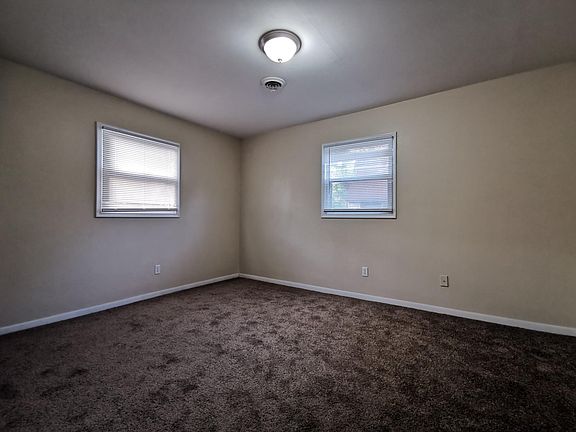 4th image of 6330 Saline Dr #1