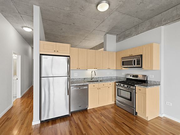 5th image of 1620 S Michigan Ave Unit 710