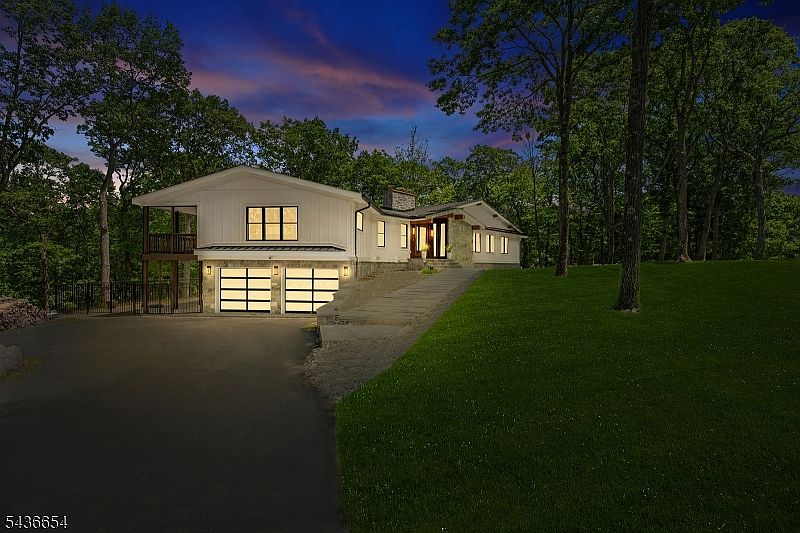 1st image of 9 Hilltop Rd