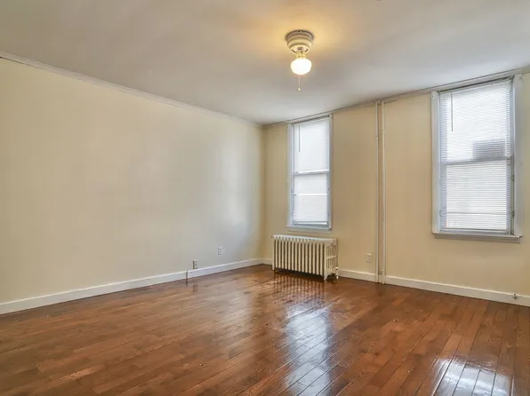 911 17th Street image 13 of 16