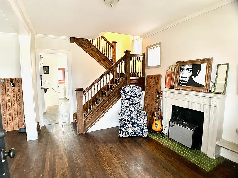 731 W Philadelphia St — Photo 3