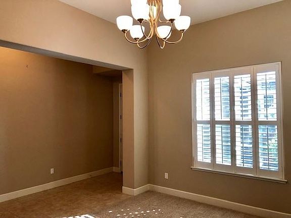 5th image of 509 Longwood Pl