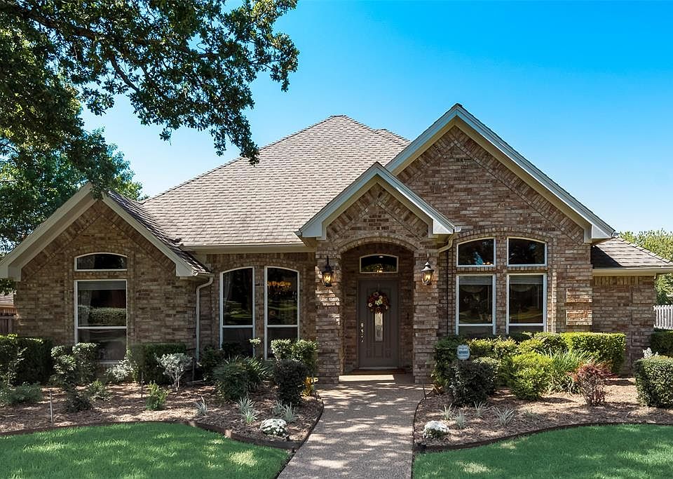 Welcome to your New Home: 4006 Pembrooke Parkway W, Colleyville Texas
