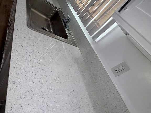 5th image of 133 S Lafayette Park Pl Unit 7