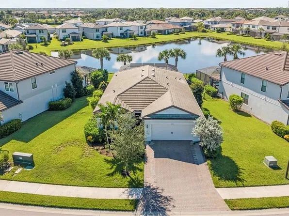 5755 BLUESTAR COURT, LAKEWOOD RANCH, FL 34211