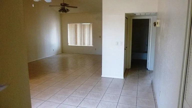 3 bed, 1112 sqft, $1,795 — Photo 4