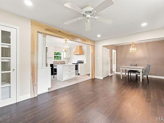 3rd image of 3051 Nettie Dr
