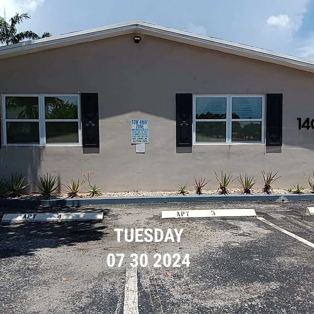 1407 Holly Heights Dr — Photo 3
