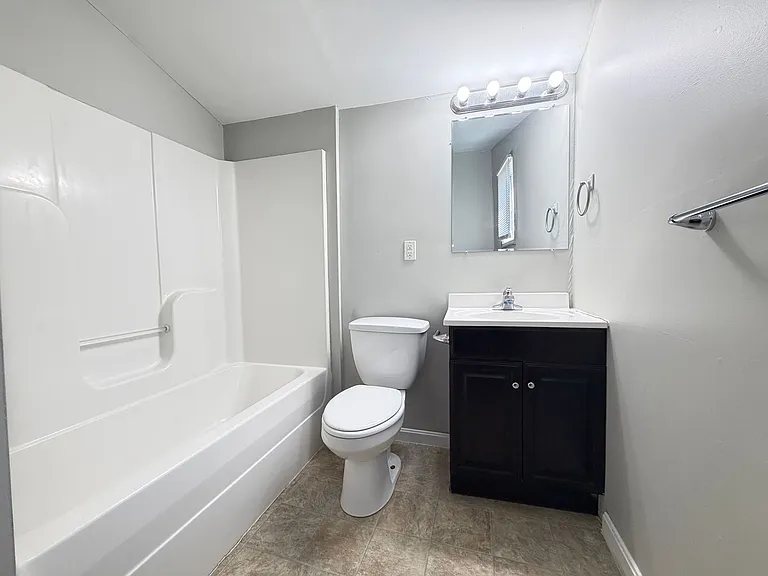 3107 Montana Ave — Photo 12