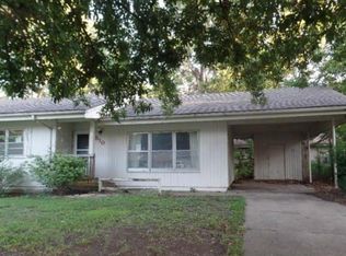 510 Whisper Ln, Belton, MO 64012