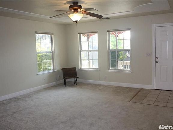 4th image of 213 Hidden Glen Dr