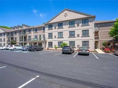 2121 Hokendauqua Ave APT 111, Northampton, PA, 18067