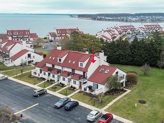 4th image of 8 Queen Victoria Way