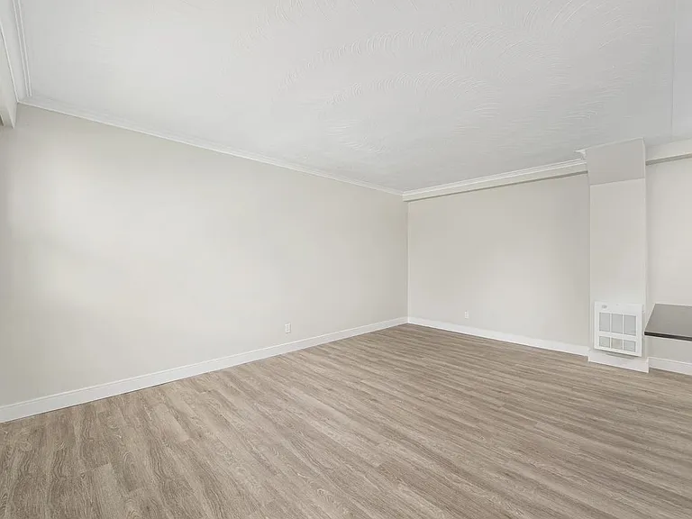 115 Dowling Ave #101 — Photo 23