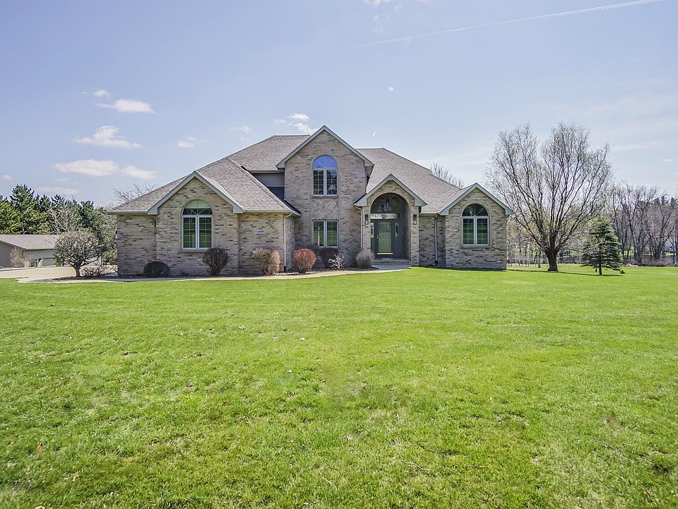 640 E Main Street, DeWitt