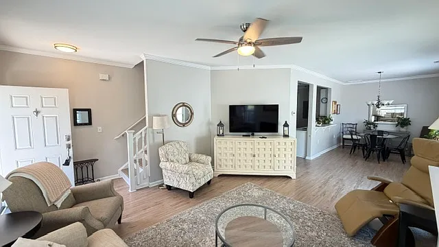 1028 Grace Hill Dr — Photo 6