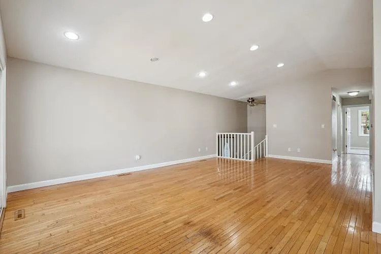 1807 Alden Ave — Photo 5