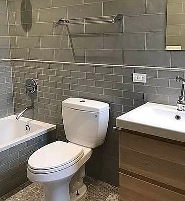4th image of 297 16th St #1