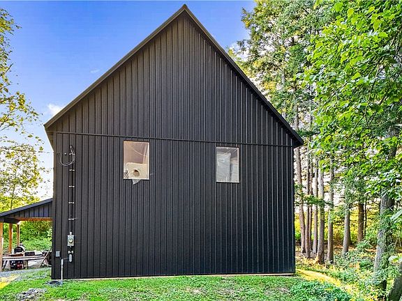 2nd image of 3263 Westland Dr