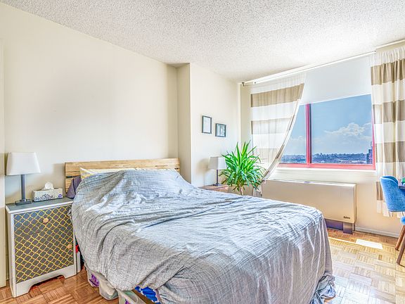 4th image of 4-74 48th Ave APT 30J