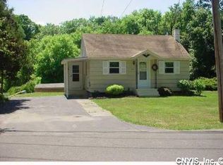 217 Gulf Rd, Camillus, NY 13031