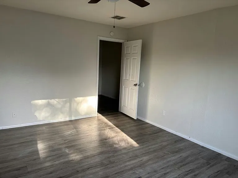 1061 Beaumont Ave #A — Photo 8