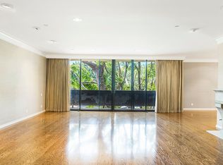 135 S McCarty Dr UNIT 203, Beverly Hills, CA 90212