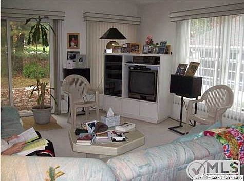 3rd image of 1490 Falconcrest Ct