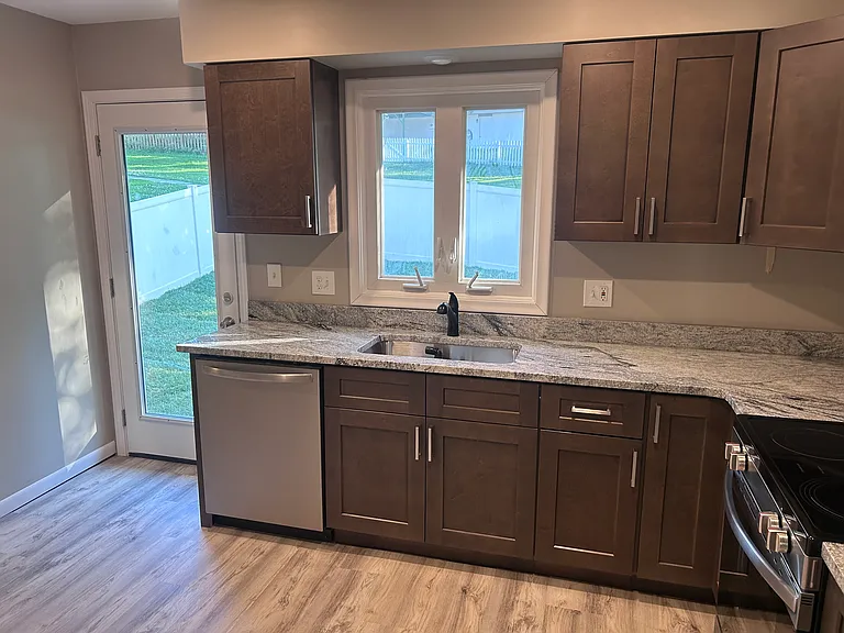 14605 Walnut Grove Dr — Photo 4