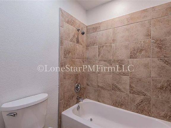 5th image of 7408 Fredricksburg Dr