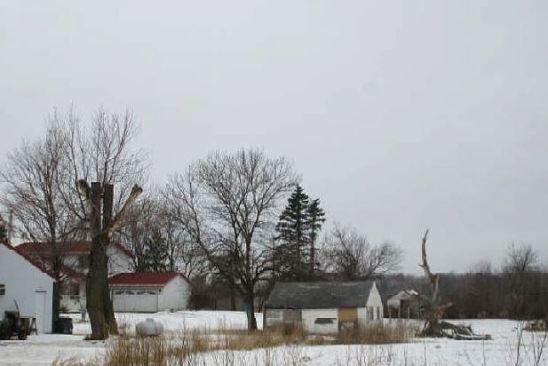 2nd image of 1802 County Road 74 NE