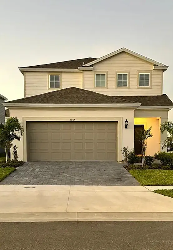 5 bed, 5.5 bath, 3346 sqft, $3,600 — Photo 1