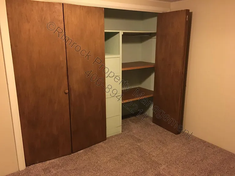 2638 Clark Ave — Photo 10