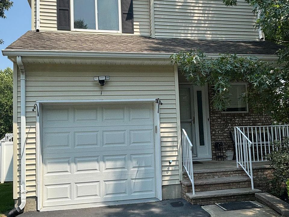 1st image of 1 Forest Gardens Dr