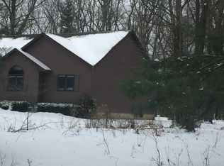 1371 Timber Ridge Dr, Manistee, MI 49660